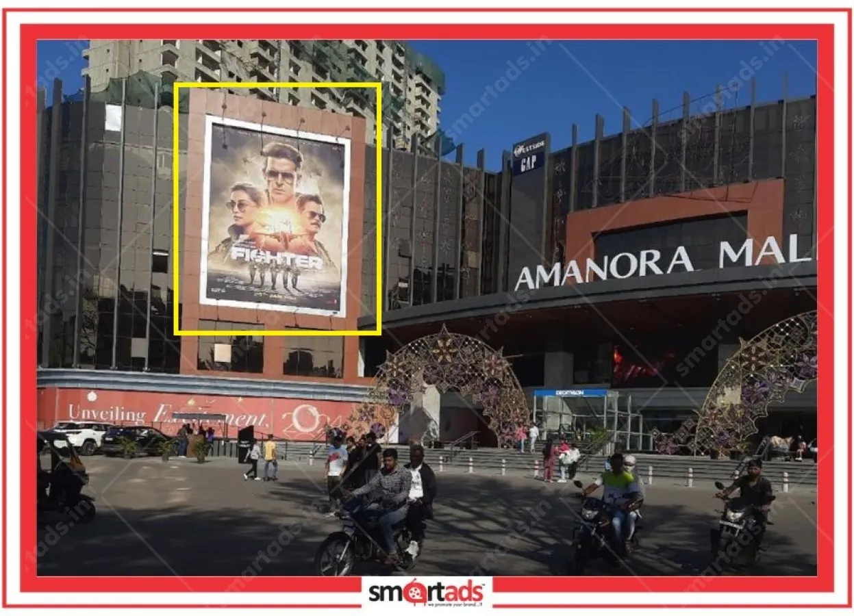 Facade media advertisement