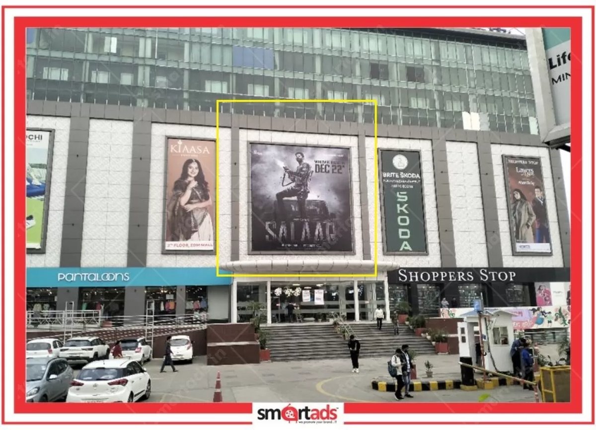 Facade media advertisement