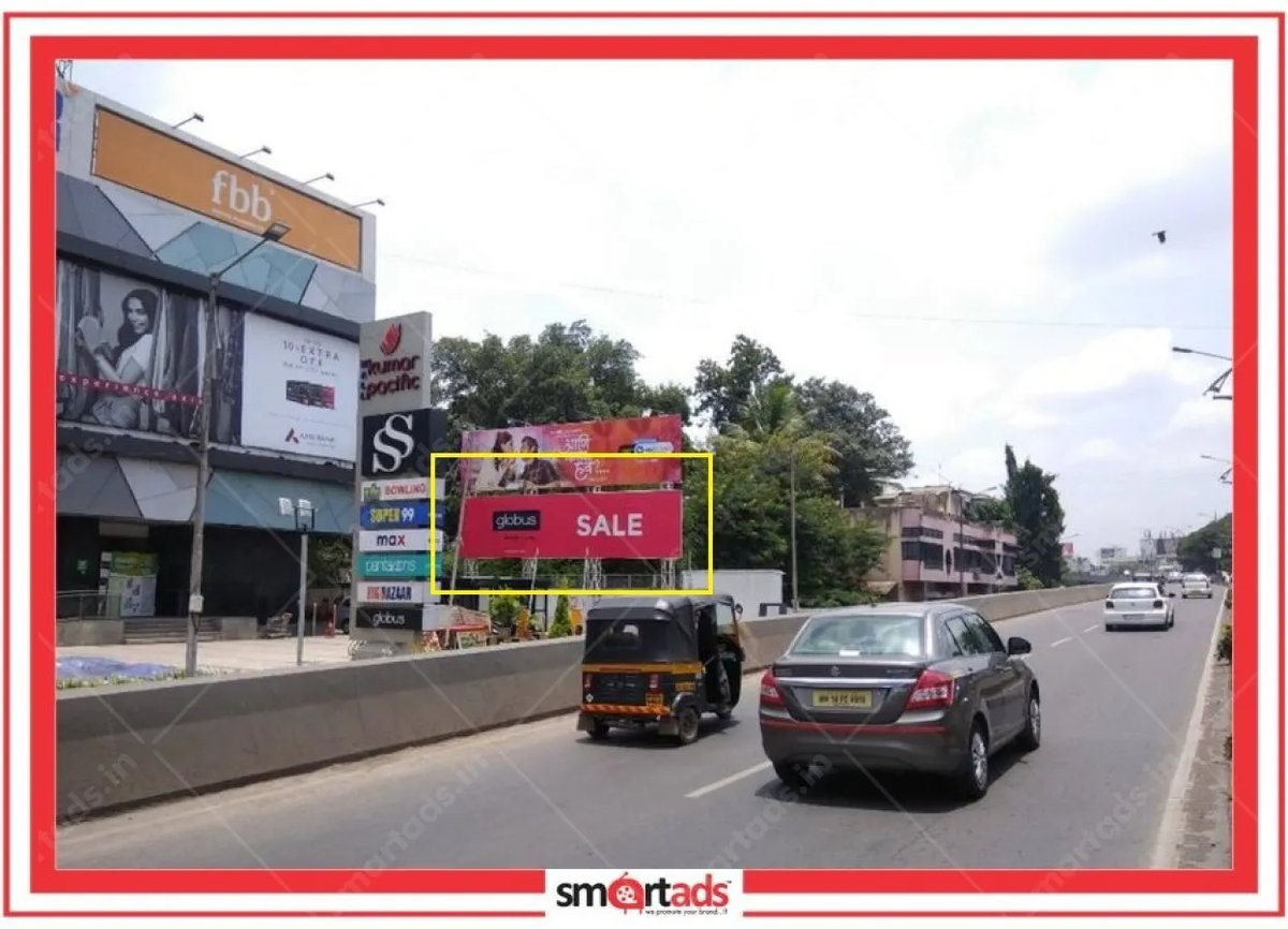 Hoarding media advertisement