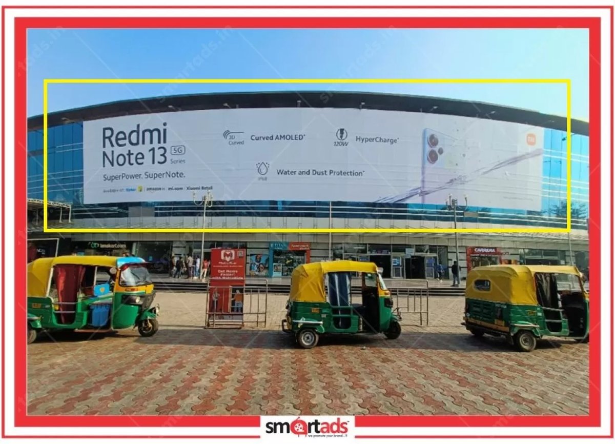 Facade media advertisement