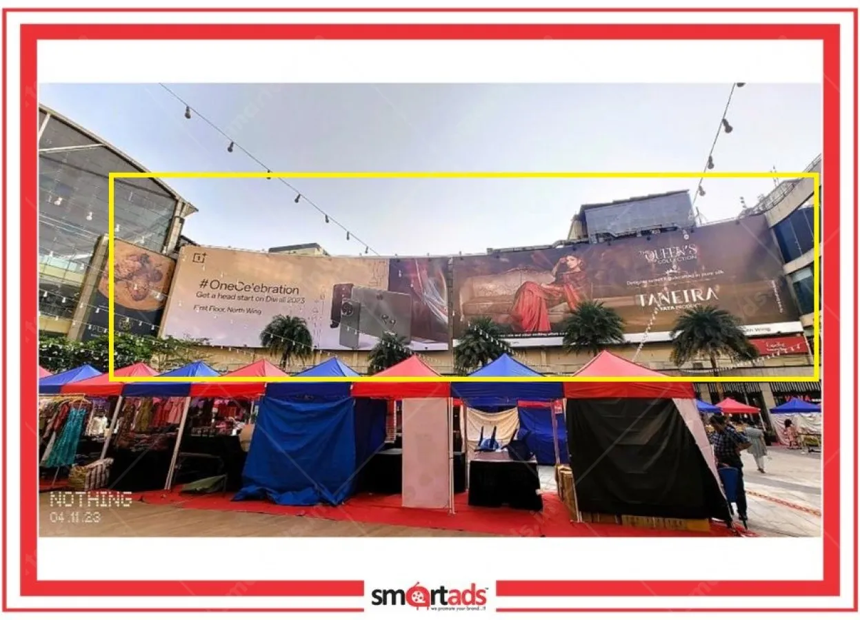 Facade media advertisement