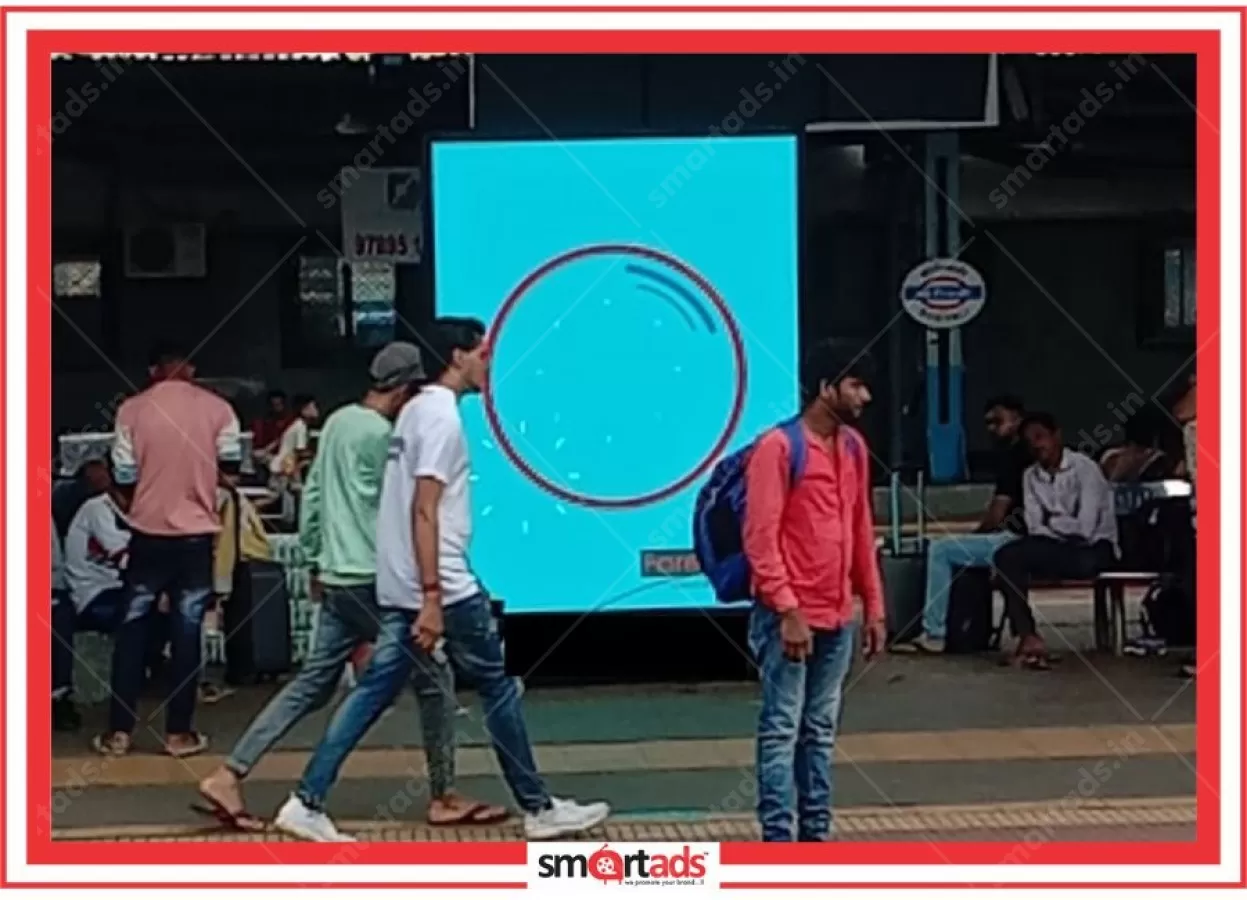 Platform LED Screen media advertisement